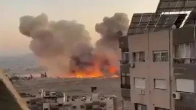 Photo of Momenti nga sulmet ajrore izraelite në bazën ajrore në Siri