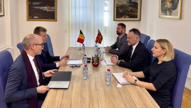 Photo of Zëvendëskryeministri Arben Fetai mirëpriti në një vizitë kurtuazie ambasadorin belg, Paul Lambert