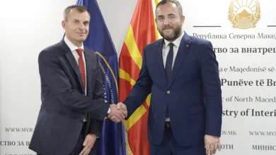 Photo of Toshkovski takon sekretarin shtetëror të punëve të Brendshme në Qeverinë e Mbretërisë së Bashkuar, Simon Ridli