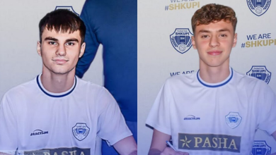 Photo of Andi Ismaili dhe Anes Bajrami nënshkruan kontratë 3 vjeçare, dy futbollistët e Akademisë do të bëhen pjesë e ekipit të parë të FC Shkupit