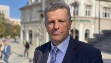 Photo of Refik Hasani : Diskriminimi i shqiptarëve edhe në përdorimin e simboleve