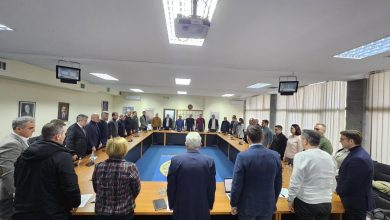 Photo of Kryesia qendrore e BDI-së mbajti një minutë heshtje për të nderuar figurën e Tahir Hanit