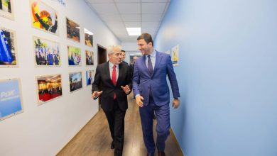 Photo of Ahmeti takon kryetarin e PDK-së, Memli Krasniqi: Cënimi, në çfarëdo forme i përdorimit të gjuhës shqipe nuk i kontribuon bashkëjetesës ndëretnike