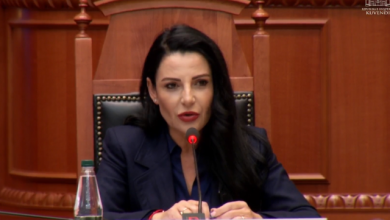 Photo of Balluku-opozitës: Jeni tallur me pensionistët ndër vite, nuk mund të flisni si shpresa e së ardhmes
