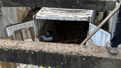 Photo of Në vend të tubave, në kanalin e sulmuar me eksploziv vendoset një kontejner