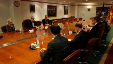 Photo of “Maqedoninë e pret një e ardhme e ndritshme”/ Kasanof: Prioritet i ShBA-ve janë antikorrupsioni dhe Lista e zezë