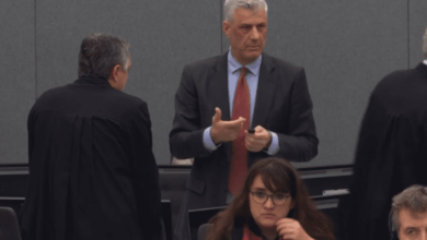 Photo of Thaçi reagon pasi trupi gjykues lexoi deklarata të tij dhe të Selimit ku supozohej që përgjegjës për komunikatat e UÇK-së ishte Bashota