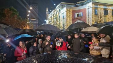 Photo of Nis protesta e opozitës në Shqipëri, bllokohen akset kryesore