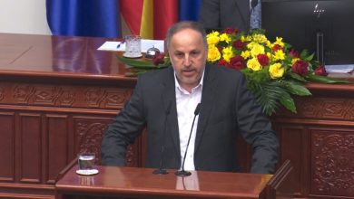 Photo of Adnan Azizi i kërkon Blendi Fevziut të kërkoj falje publike