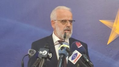 Photo of Talat Xhaferi porosi Izet Mexhitit: Ti i Facebookut hëngre bukën dhe përmbyse kupën