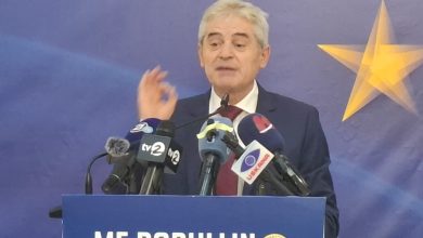 Photo of Ahmeti porosi Mickovskit: Nuk më frigëson se po më ndjek sepse e gjithë Jugosllavia më ka ndjekur dhe se kam pas dert