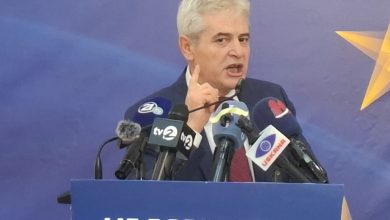 Photo of Ahmeti: Ta harojnë maqedonasit se ky shtet është vetëm i tyre