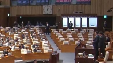 Photo of Parlamenti bllokoi vendimin e presidentit – Koreja e Jugut heq gjendjen e luftës