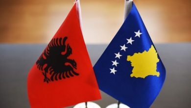 Photo of Trafik armësh mes Kosovës dhe Shqipërisë/ 10 të arrestuar, sekuestrohen 64 armë zjarri