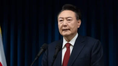 Photo of Ligji ushtarak, ende situatë e tensionuar në Korenë e Jugut! Ç’do të ndodhë me presidentin, nesër votimi për fatin e tij