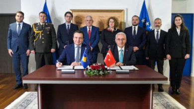 Photo of Prodhuesin turk del me deklaratë pas nënshkrimit të marrëveshjes me Kosovën për fabrikën e municioneve