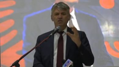 Photo of Sela porosi Mickoskit: Thirni mëndjes, mos e prekni gjuhën shqipe, ajo do të rrezistojë siç ka rrezistuar 8 mijë vite