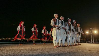 Photo of Ansambli Shtetëror i Këngëve dhe Valleve Popullore Shqiptare prezanton vallet dhe traditën shqiptare në festivalin në Akaba të Jordanisë
