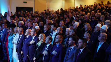 Photo of Limaj pas tubimit në Suharekë: Po përqafohet programi ynë, çdo qytetar do të ndihet pjesë e zhvillimit të vendit