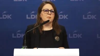 Photo of Bajrami: Në të kaluarën shteti merrte borxh dhe ndërtonte infrastrukturë, sot qytetarët marrin borxh për të mbijetuarBajrami: Në të kaluarën shteti merrte borxh dhe ndërtonte infrastrukturë, sot qytetarët marrin borxh për të mbijetuarBajrami: Në të kaluarën shteti merrte borxh dhe ndërtonte infrastrukturë, sot qytetarët marrin borxh për të mbijetuar