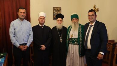 Photo of Bordi i Presidencës së Këshillit Ndërfetar të Shqipërisë lutje për Kryepeshkopin Anastas!