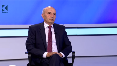 Photo of Mustafa: Kurti tallet me qytetarët e ofendon opozitën, në vend se të tregojë se çka ka punuar