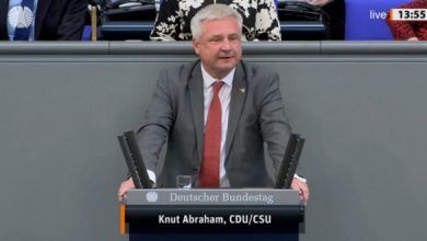Photo of Deputeti i Bundestagut gjerman, Knut Abraham ka kritikuar dialogun mes Kosovës e Serbisë, duke propozuar ndërprerjen e tij