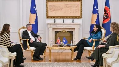 Photo of Osmani me ambasadorin e Mbretërisë së Bashkuar, flasin për bashkëpunim në fushën e sigurisë dhe mbrojtjes