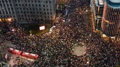 Photo of Studentët serbë protestojnë në rrugët e Beogradit