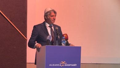 Photo of Sela: Atë që e nisëm më 27 prill, do ta çojmë deri në fund! Të arriturat shqiptare nuk preken…