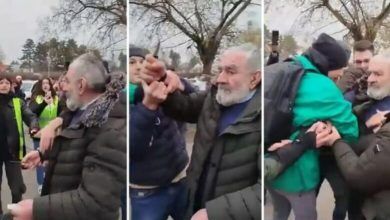 Photo of Protestat në Serbi! Një i moshuar tentoi të sulmonte me thikë një student në Novi Sad