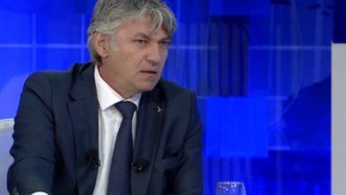 Photo of Sela: Gjuha shqipe është zyrtare! Unë jam autori që e kam përpiluar atë ligj