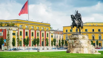Photo of Shqipëria ndër vendet më të varfra të Europës, por për disa çmime mund të krahasohet me shtetet më të pasura! Veshjet dhe këpucët na kushtojnë më shumë se mesatarja e Europës