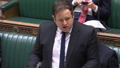 Photo of Ministri britanik: Kosova e Serbia të jenë konstruktive në dialog