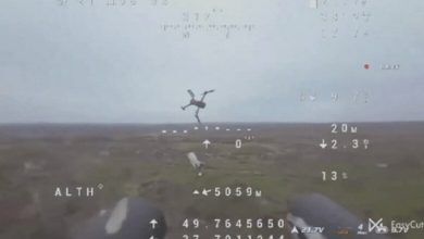Photo of Ukrainasit pajisin dronët me pushkë për të rrëzuar fluturaket pa pilot të rusëve – pamjet bëhen virale