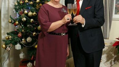 Photo of Urimi/ Berisha poston foton me bashkëshorten: Gëzuar Vitin e Ri 2025