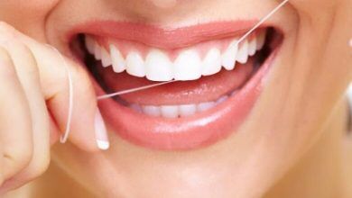 Photo of Pse janë më të rëndësishme fijet dentare se furça e dhëmbëve?