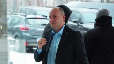 Photo of Pas Vuçeviqit, jep dorëheqje edhe kryetari i Novi Sadit
