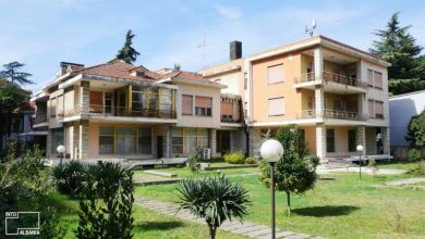Photo of Vila e ish-diktatorit të Shqipërisë hap dyert për artistët