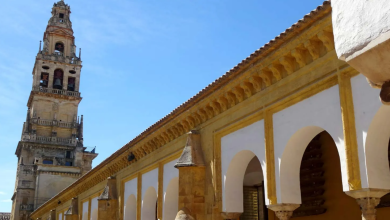 Photo of Me një përzierje të arkitekturës islame dhe të krishterë – Xhamia-katedrale u bë monumenti më i famshëm në Spanjë