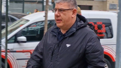 Photo of U dha shtëpi e vila dyshes Veliaj -Xoxa në këmbim të betonizimit të Tiranës, Gentian Sula shfaqet si humorist para gazetarëve: Më vjen keq që lodheni kaq shumë që me mëngjes