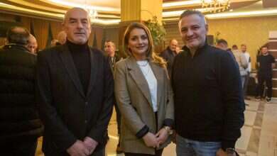 Photo of Familja Jashari në mbështetje të Nuredin Lushtakut nga lista NISMA – AAK dhe jo LVV-në