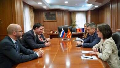 Photo of Mexhiti takon të dërguarin e posaçëm të Sllovenisë z. Anzhej Frangezh dhe ambasadorin Gregor Presker