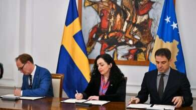 Photo of Kosova dhe Suedia nënshkruajnë memorandum për mbështetje profesionale të Presidencës