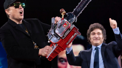 Photo of Presidenti i Argjentinës i dhuron Elon Muskut një sharrë elektrike