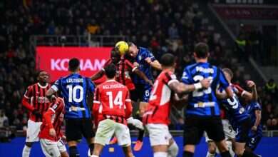 Photo of FOTO/ “Thriller për titullin”, Milan dhe shtyllat ndalin Inter, Asllani e shijon nga stoli (VIDEO)