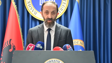 Photo of Valmir Aziri: Sedat Sulejmani të dorëhiqet qëndrimi i tij pa kompetenca legjitimon këtë segracion ndaj kulturës shqiptare (VIDEO)