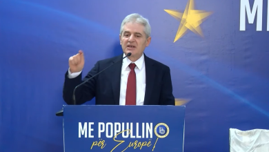 Photo of Ahmeti porosi Kosovarve: Më 9 Shkurt mos e leni Kosovën të izoluar si Rusia e Bjelloria por ti jenë mirënjohëse SHBA-ve (VIDEO)