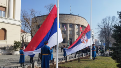 Photo of Kabineti i Dodikut ngre flamurin e Serbisë pavarësisht ndalesës