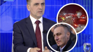 Photo of Kolonat e gjata në “Bllacë”, Kasami: E gjithë kjo po ndodh për shkak të Artan Grubit